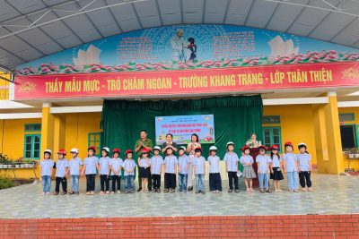 Trường Tiểu học Xuân Khê tổ chức buổi ‘Tuyên truyền, phổ biến giáo dục pháp luật về trật tự an toàn giao thông năm học 2025 – 2026