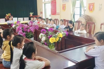 Tiêm phòng vắc xin Bạch hầu-uốn ván cho học sinh lớp 2